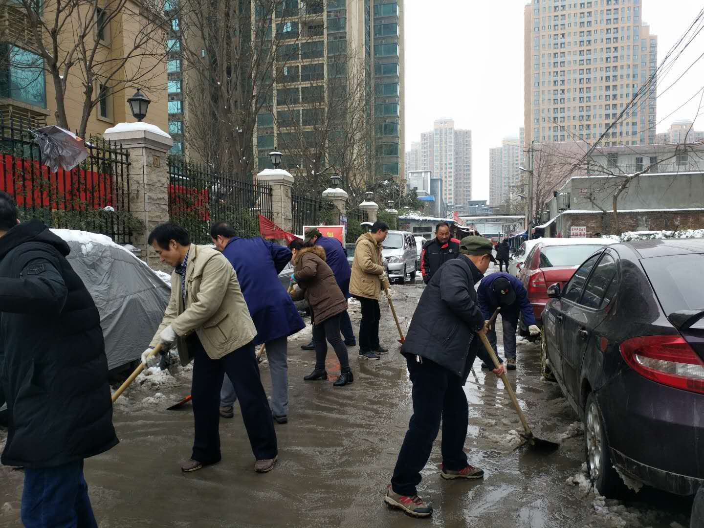 “以雪為令，御雪奮戰(zhàn)” 西安工業(yè)投資集團(tuán)再行動(dòng)